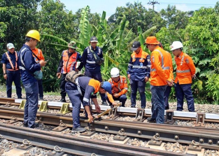 Jelang Iduladha 2026, KAI Cirebon Pastikan Jalur Kereta Aman dan Andal