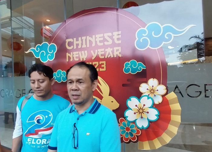Imlek, Partai Gelora Tebar Angpao Pengunjung Mall 