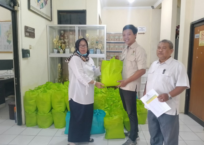 Seribu Marbot Masjid di Kota Cirebon Diguyur Ribuan Paket Sembako