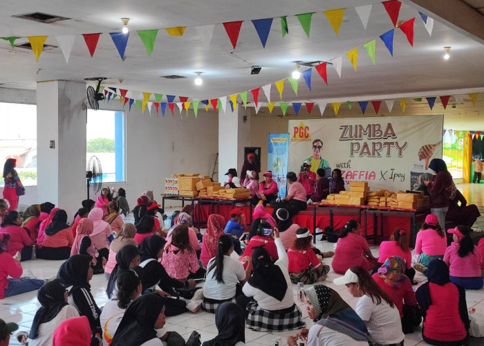 Kenalkan Produknya, Zaffia Sukurmad Gelar Zumba Party