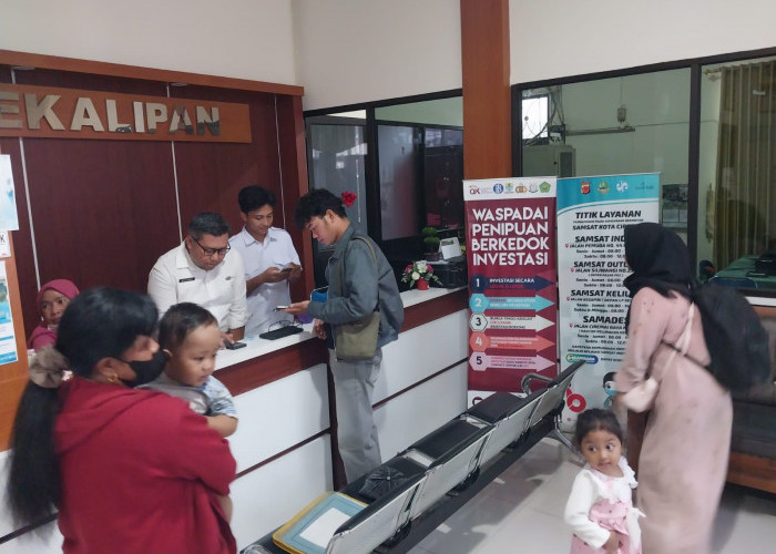 Warga Kota Cirebon Ramai-ramai Aktivasi IKD 