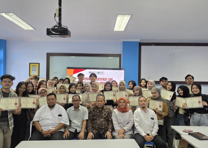 FEB UGJ Serahkan Sertifikat CAP kepada 78 Mahasiswa