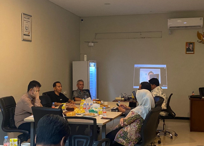 Jajaran Baru PD Pembangunan Cirebon Bertemu Pedagang, Ini yang Dibahas soal Pasar Kanoman