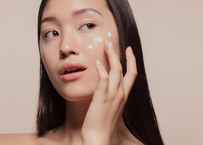 Udah Siap Glowing? Berikut Rekomendasi Produk Facial Wash Untuk Kulit Kering dan Juga Sensitif