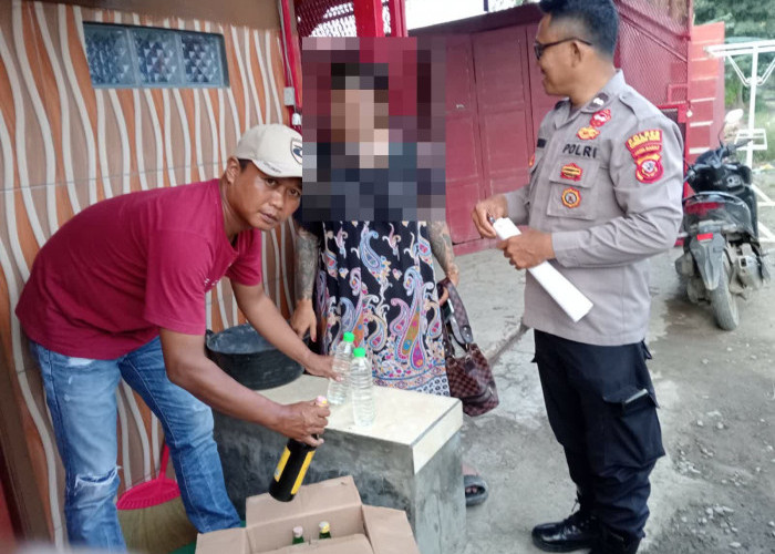 Operasi Pekat: Polsek Gunung Jati Amankan Puluhan Botol Miras di Desa Grogol