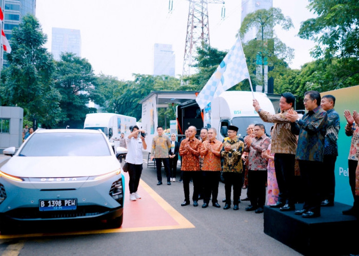 BSI Luncurkan Mobil Operasional Listrik dan Digital Carbon Tracking 