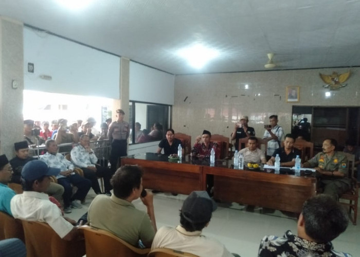 Pertanyakan Penggunaan APBDes, Waga Ujunggebang Cirebon Gelar Audiensi dengan Pemdes