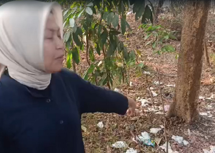 Memprihatinkan! Banyak Alat Kontrasepsi di Dekat Masjid Al Hidayah Dukuhsemar Cirebon