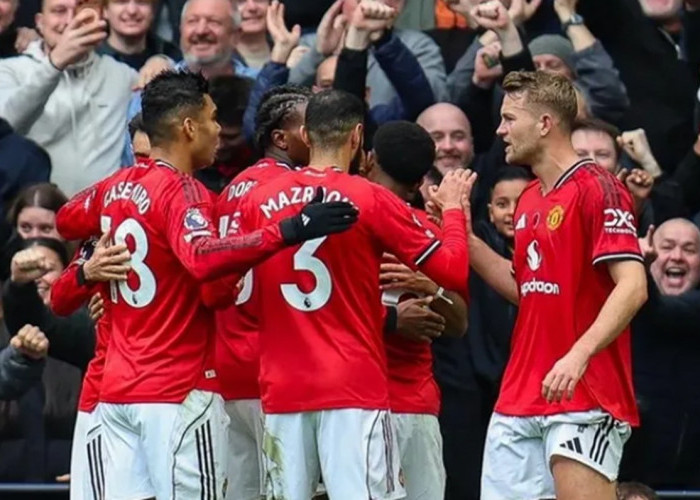 Manchester United Siapkan Gebrakan Bursa Transfer 2026, Nasib Casemiro dan Carrick Jadi Sorotan