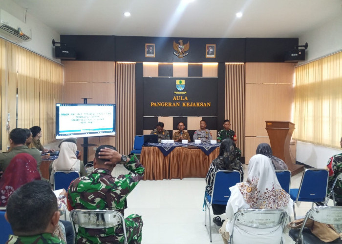 Danramil 1404/Kejaksan dan Babinsa Hadiri Rakor Trantibum Penegakan Perda Penanganan Sampah