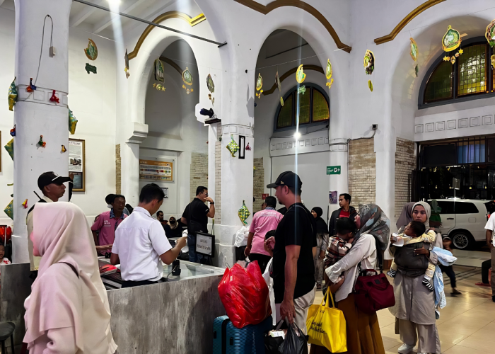 Liburan ke Cirebon Anti Ribet! Naik Kereta Api, Destinasi Wisata Dekat Stasiun