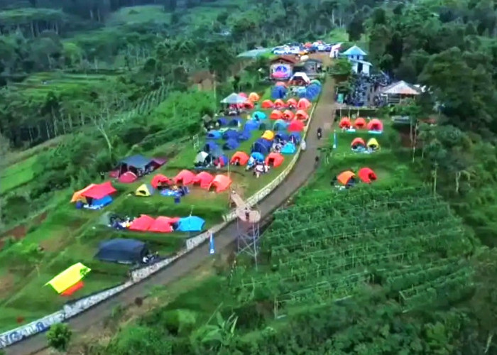 Suasana Liburan di Bukit Baros Ciamis, Wisata Alam yang Bikin Hati Tenang dan Foto Instagramable