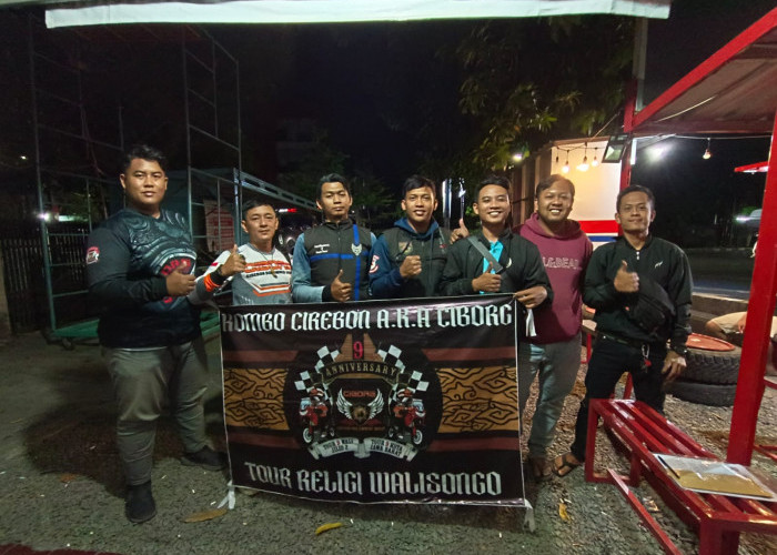 Anniversary ke-9, Komunitas Motor Box Cirebon Touring Religi ke Makam Walisongo