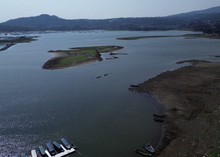 Volume Air Waduk Darma Berkurang Drastis, Menyusut karena Musim Kemarau