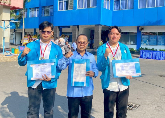 Dekan FH UGJ Hattrick Penghargaan, Mahasiswa Juara I Debat Nasional