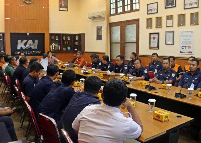 Perkuat Budaya Keselamatan dan Disiplin Bekerja, KAI Daop 3 Cirebon Selenggarakan Pembinaan Pekerja