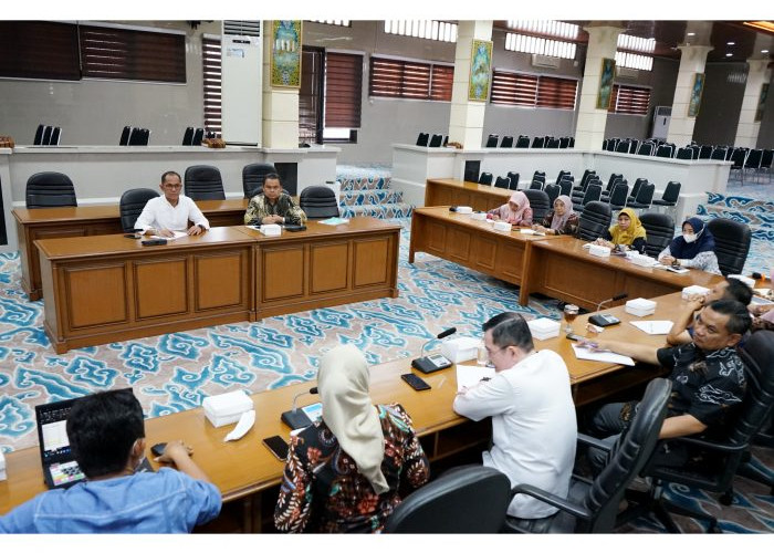 Komisi II DPRD Kota Cirebon Dorong Pembentukan Klinik Utama Perumda Farmasi 