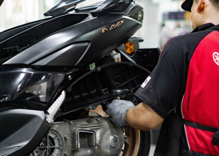 Jangan Asal Service! Ini Hal-Hal yang Wajib Diketahui Pengendara Wanita agar Motor Tetap Prima