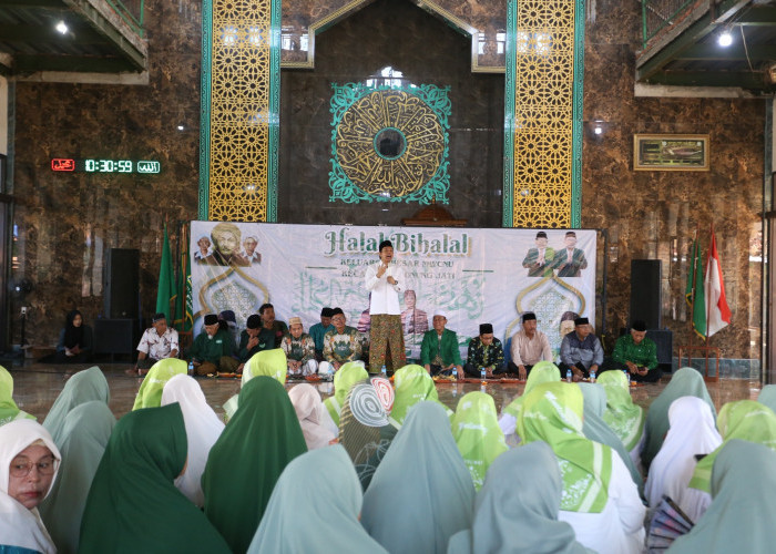 Halalbihalal Anggota DPRD  Jabar M Asyrof Abdik di  Gunungjati dan Pasaleman