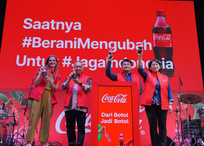 Coca - Cola Luncurkan Botol 100 Persen rPET di Indonesia