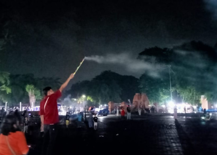 Selamat Tahun Baru 2025! Cirebon Diguyur Hujan Malam Pergantian Tahun