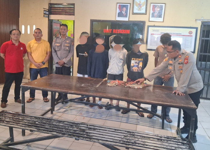 Heboh Tawuran Konten di Cirebon: 30 Remaja Dua Desa Saling Serang, 51 Anak Panah dan Golok Disita Polisi