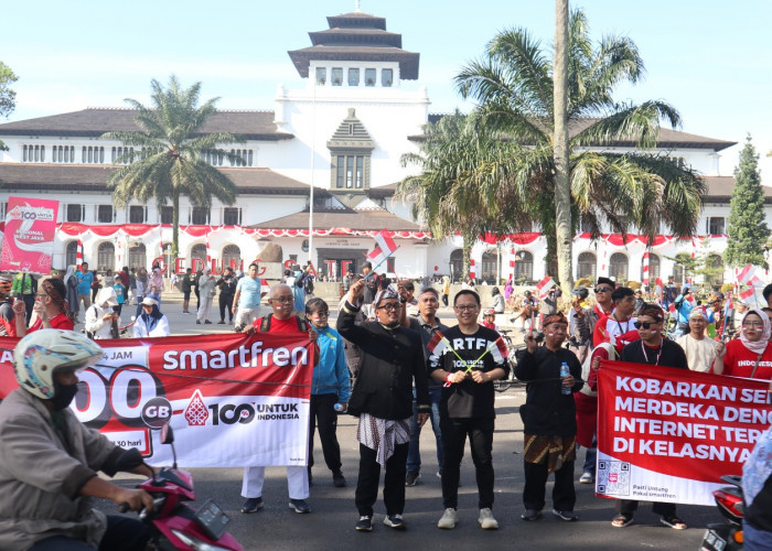 Smartfren West Java Gelar Kirab untuk Indonesia, Meriahkan HUT RI ke-78 