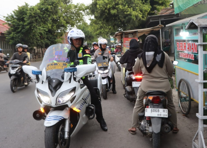 Uber Preman Hingga Pelosok, Kapolresta Cirebon Pimpin Langsung Patroli Humanis