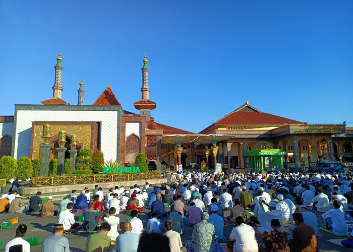 Salat Idul Adha di Masjid Attaqwa Kota Cirebon: Hari Besar Kemanusiaan dan Keimanan