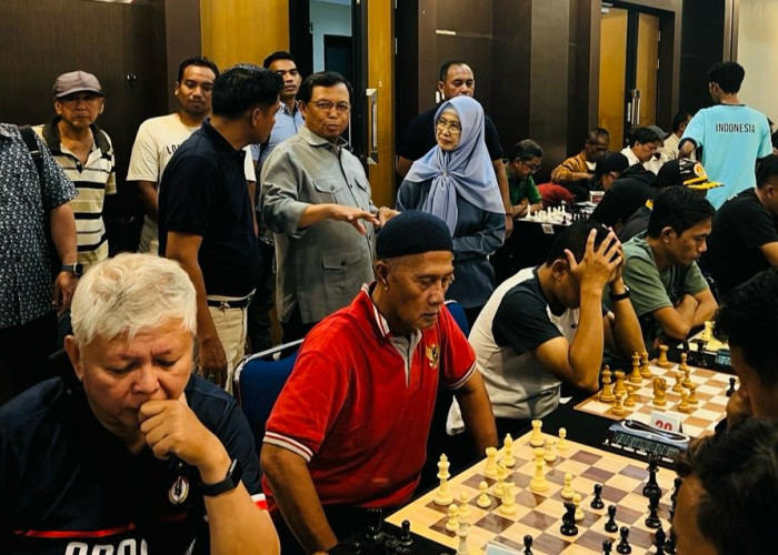 Herman Khaeron Gelar Turnamen Catur di Cirebon, Ratusan Pecatur Adu Strategi