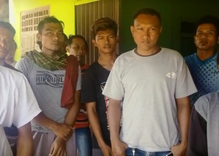 Puluhan Pekerja Asal Cirebon Terlantar di Lampung