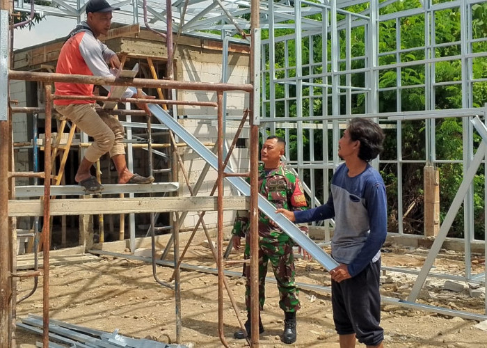 Babinsa Sunyaragi Monitor Pembangunan Dapur SPPG Program MBG di Yudhasari