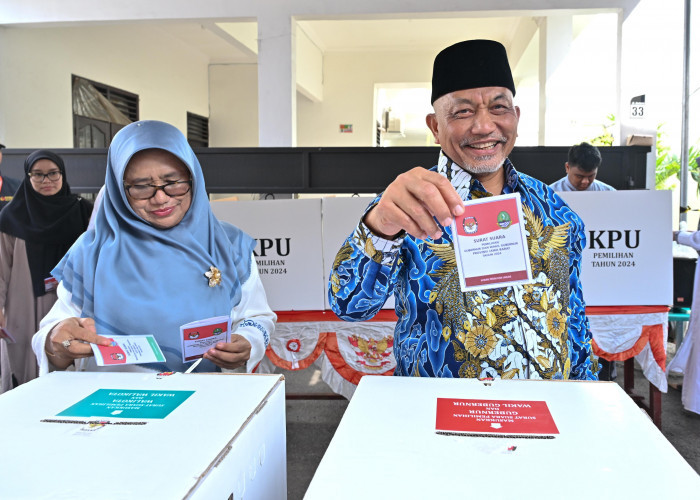 Pasangan ASIH Menang Telak di Kandang Sendiri