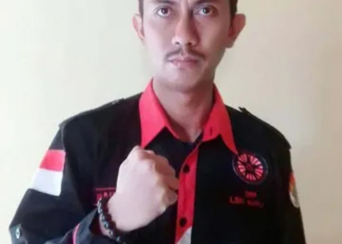 Unjuk Rasa Jalan Rusak di Cirebon Timur Jadi Kado Ulang Tahun Untuk Dedi Mulyadi