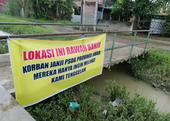 Kesal Banjir Tak Kunjung Diatasi, Warga Cibogo Cirebon Protes Kondisi Irigasi Ambit