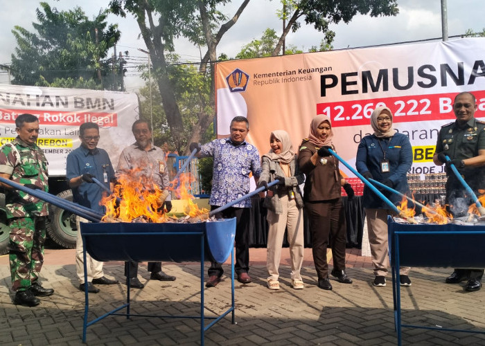 Bea Cukai Cirebon Musnahkan 12 juta Lebih Barang Rokok Ilegal