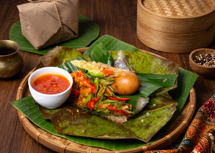 Nasi Berkat Aston Cirebon, Sajian Nusantara Lengkap dalam Satu Porsi