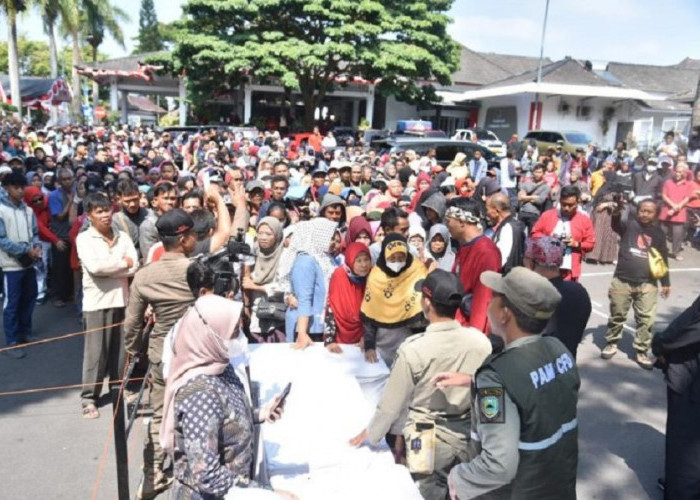 Ribuan warga Kuningan berkumpul di momen penting, Bupati Acep dan Wabup Ridho Pamitan