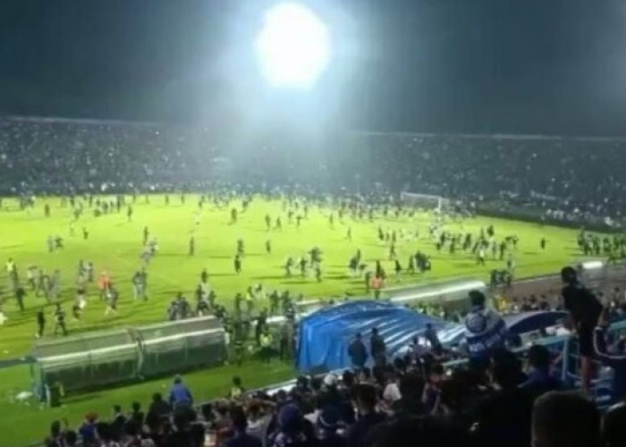 Tragedi Stadion Kanjuruhan Malang Berdarah, Cerita Pilu Seorang Ibu: Ya Allah Anaku Meninggal