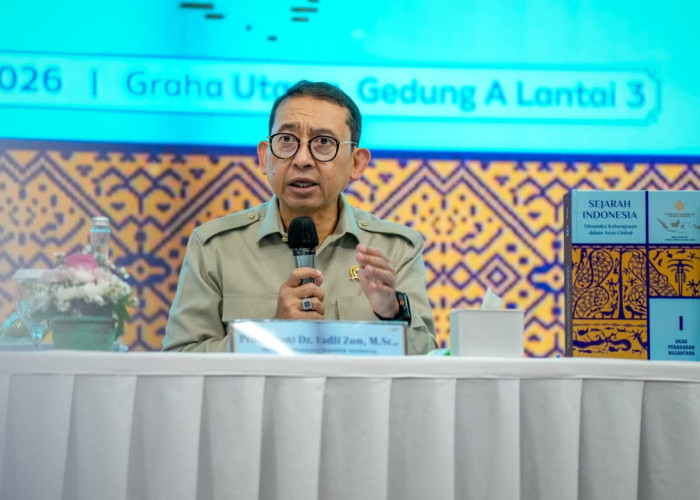 Kemenbud Luncurkan 5 Jilid Buku Sejarah Indonesia, Hadirkan Perspektif Indonesia-Sentris