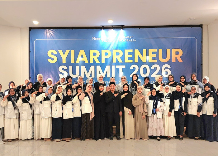 Bangun Jembatan ke Baitullah, Nooralia Haji Umrah Luncurkan 100 Pioneer Sahabat Nooralia