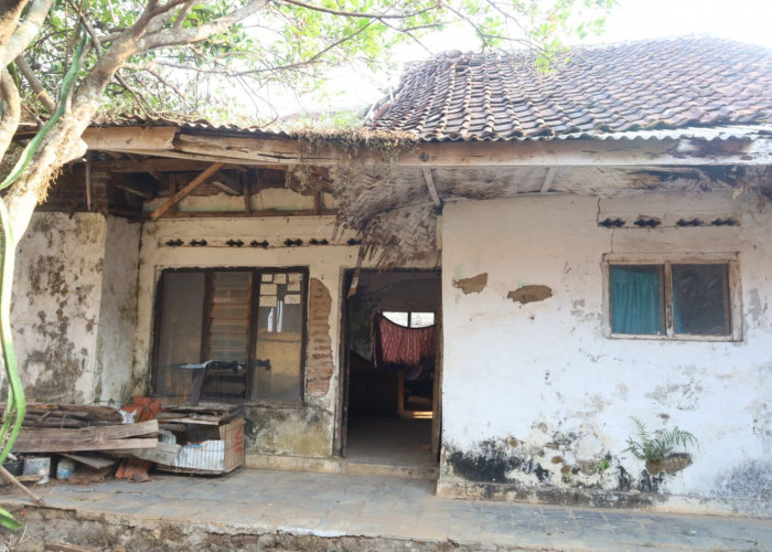 Rumah Lansia 90 Tahun di Kuningan Nyaris Ambruk, Bupati Dian Pastikan Segera Dibedah