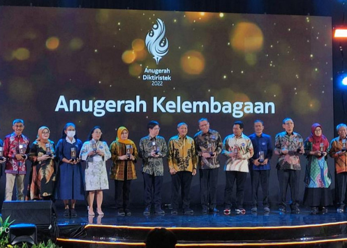 Wujud Perguruan Tinggi Unggul Se-Indonesia, UMC Raih Gold Winner Sebagai Pelaksana Terbaik PKKM Liga 2