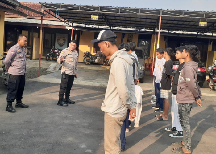 Bikin Resah Warga, Belasan Anak Siswa SMP Cirebon Diamankan Polisi Di ...