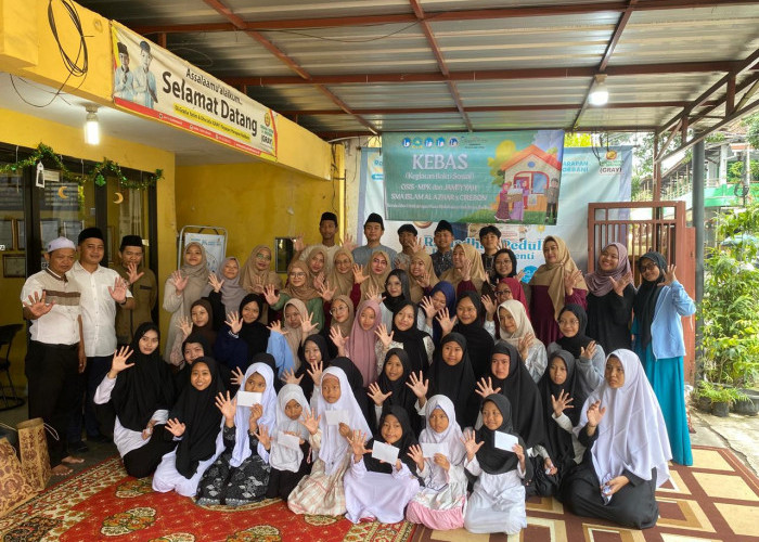 SMA Al-Azhar 5 Cirebon Gandeng Jamiyyah Gelar 'KEBAS' Mulai Berbagi Santunan Hingga Pembagian Takjil 