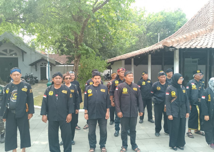 HUT ke-81 RI di Keraton Kasepuhan, Macan Ali Serukan Pentingnya Persatuan