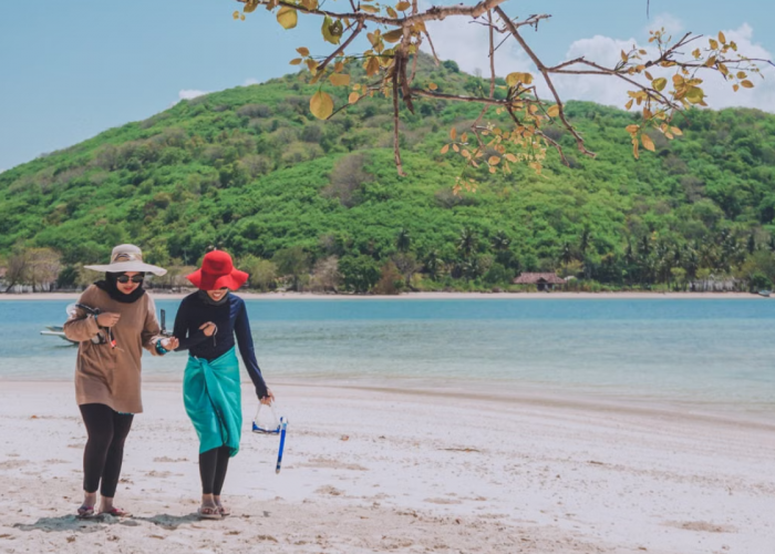 4 Rekomendasi Pantai Berpasir Putih untuk Liburan Keluarga, Cocok Ajak Anak