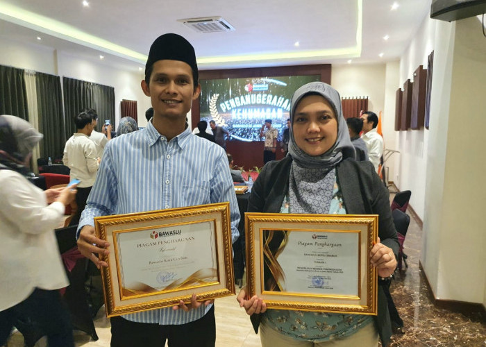 Bawaslu Kota Cirebon Raih Dua Penghargaan Tingkat Provinsi Jabar