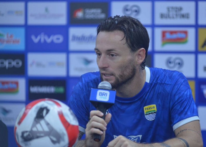 Tanggapi Bonus Rp1 Miliar Persib, Marc Klok Tegaskan Fokus dan Tujuan Utama