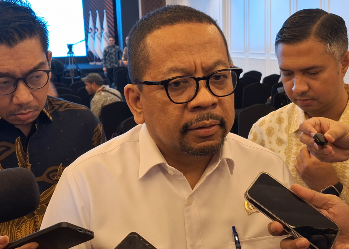 Prabowo Boros karena Sering ke Luar Negeri? Istana Jawab Kritik Dino Patti Djalal dan Tegaskan Asas Manfaat